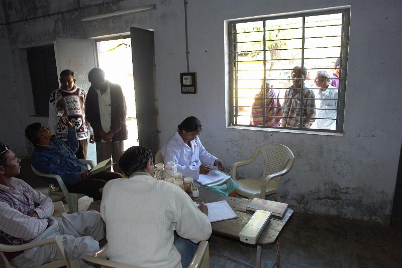 _DSC1504.JPG - Shraddha Hospital Physician and Nurse on a visit to one of the gams
