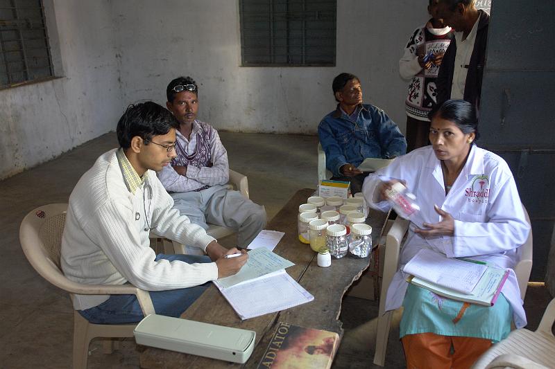 _DSC1505.JPG - Shraddha Hospital Physician and Nurse on a visit to one of the gams